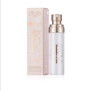 💜 3 for $20 Ciate Everyday Vacay Coconut Setting Spray